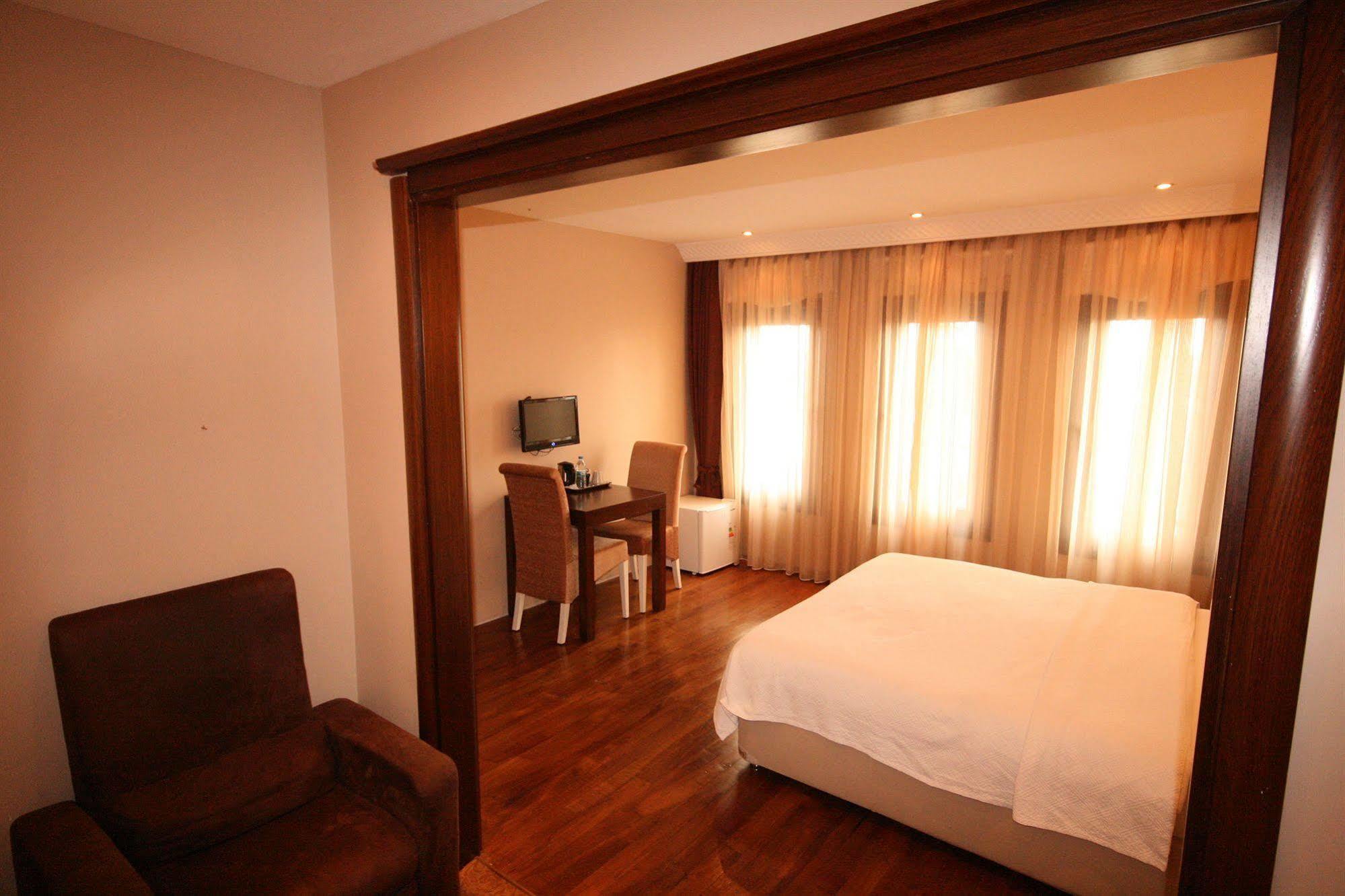 Mangana Konak Hotel Istanbul Bagian luar foto
